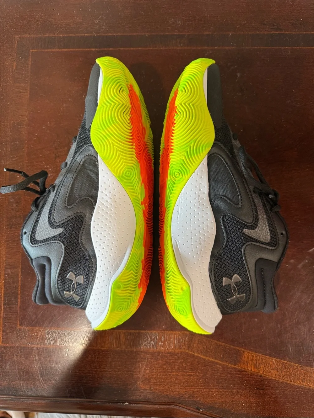 Under Armour Jet '25 Basketball Shoes Metallic Black/Hyper Green NWOB Size 7Y